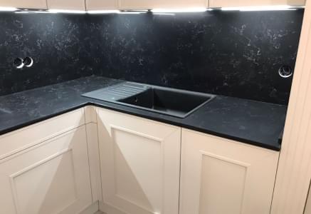 Столешница из кварца Smartquartz Negro Imperial